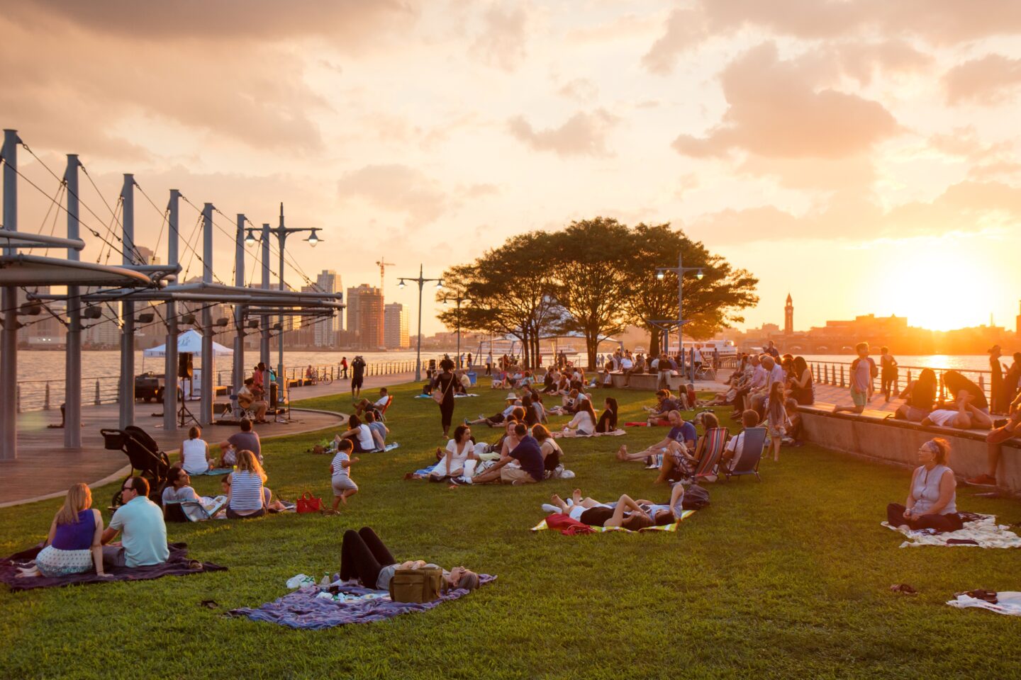 sunset hudson pier 45